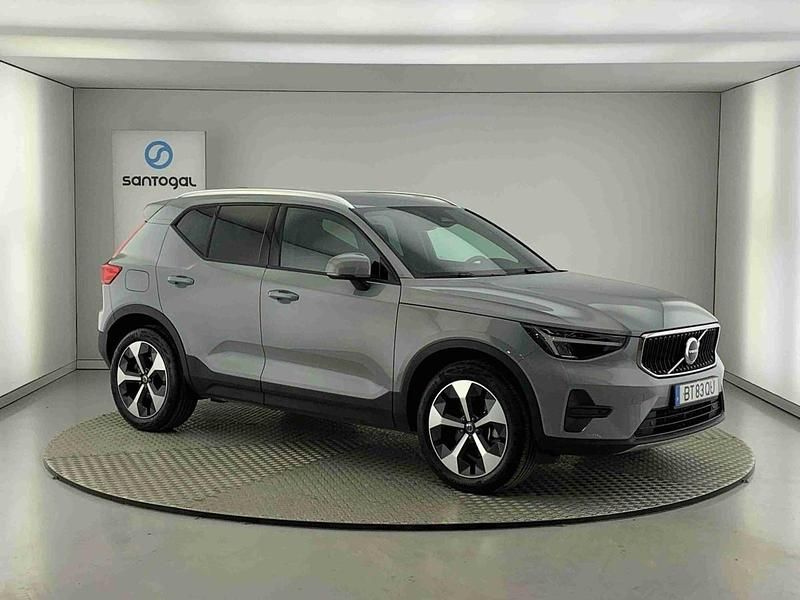 Usado Volvo XC40 Core 163 HP (119 kW) 2025 Cinzento SUV