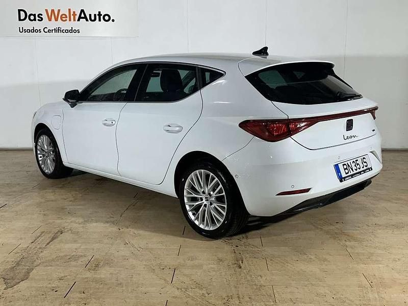 Usado Seat Leon 204 HP (150 kW) 2024 Branco