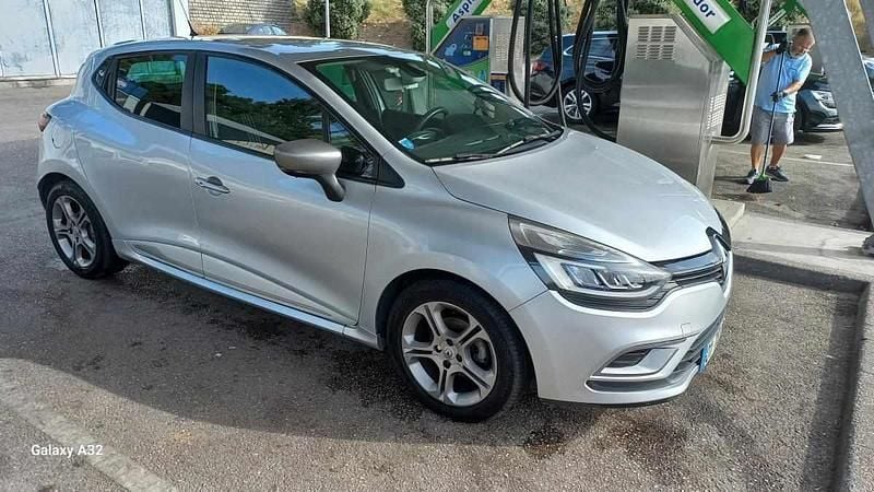 Cinzento Usado 2017 Renault Clio IV Citadino | € 10.500 (Bom preço) - Imagem 1/4