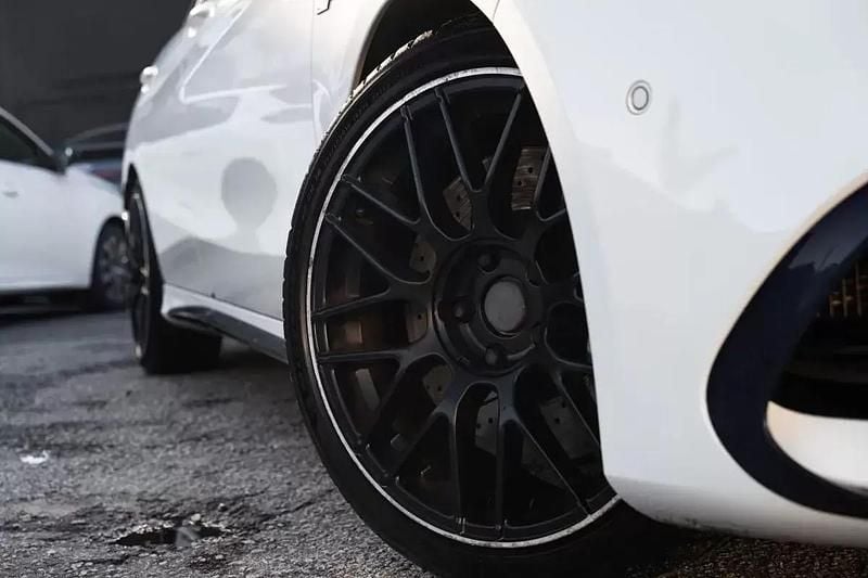 Usado Mercedes CLA45 AMG AMG 381 HP (280 kW) 2016 Branco Sedan