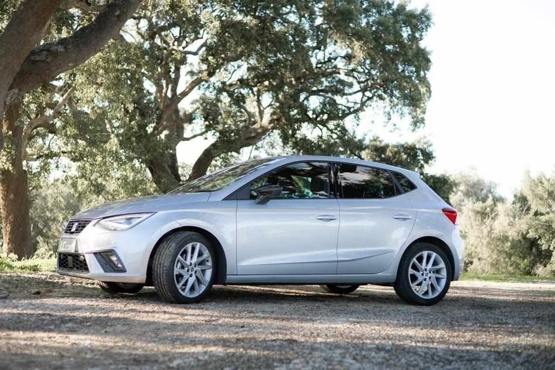 Cinzento Usado 2021 Seat Ibiza Citadino | € 18.750 (Preço elevado) - Imagem 1/4