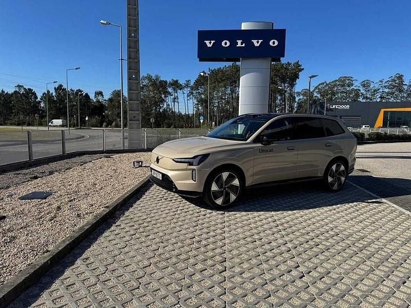 Bege Usado 2025 Volvo EX90 SUV | € 89.990 (Bom preço) - Imagem 1/4