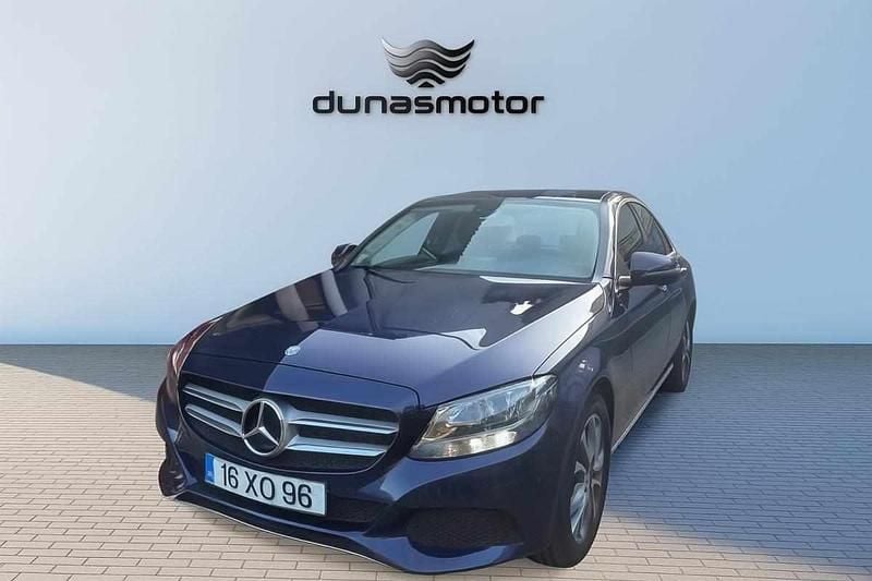 Azul Usado 2016 Mercedes C350 Sedan | € 21.900 - Imagem 1/4