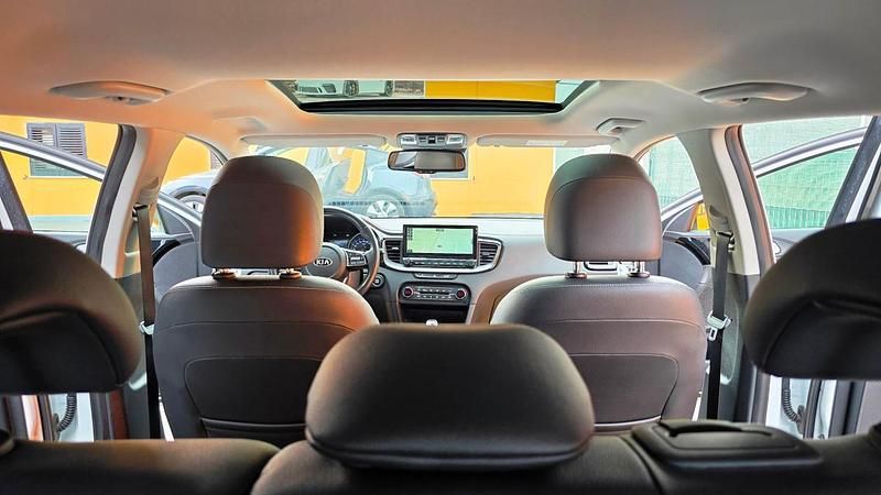 Usado Kia Ceed Sportswagon 136 HP (100 kW) 2020 Branco Carrinha