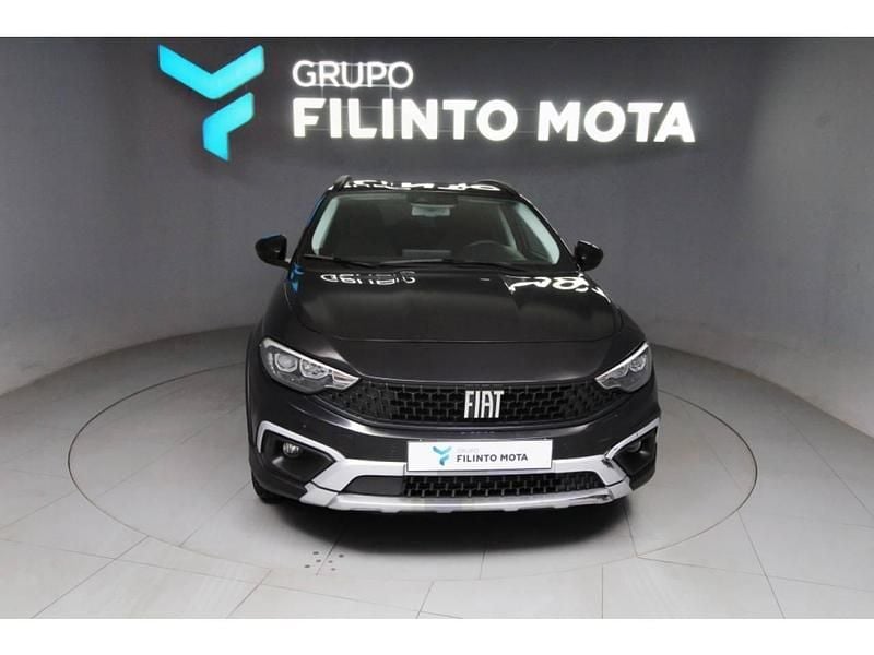 Preto Usado 2023 Fiat Tipo Cross Sedan | € 17.900 (Preço justo) - Imagem 1/4