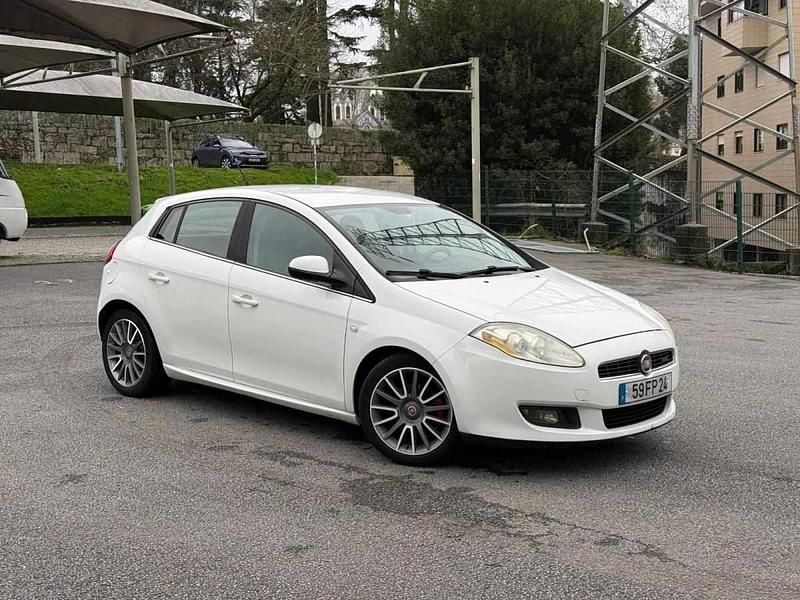 Usado Fiat Bravo Sport 150 HP (110 kW) 2008 Branco Citadino