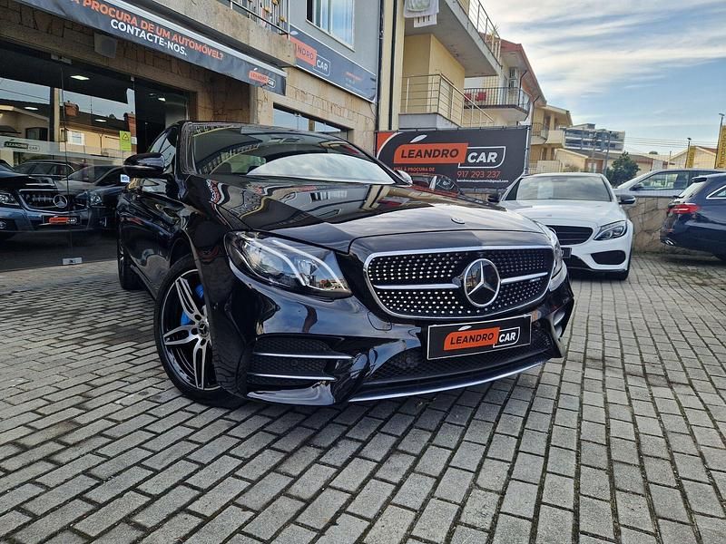 Preto Usado 2017 Mercedes E350 AMG Sedan | € 23.990 - Imagem 1/4