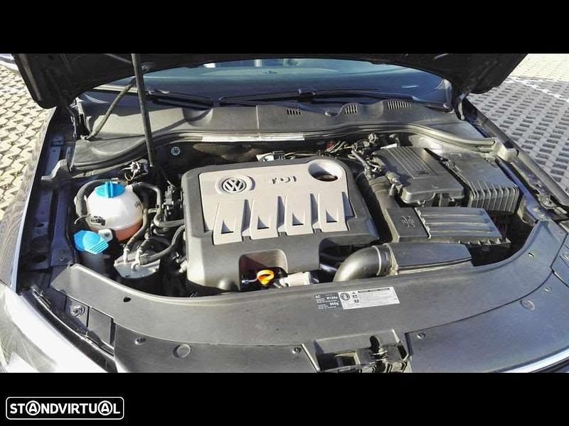 Azul Usado 2011 VW Passat Sedan | € 9.900 (Caro) - Imagem 1/4