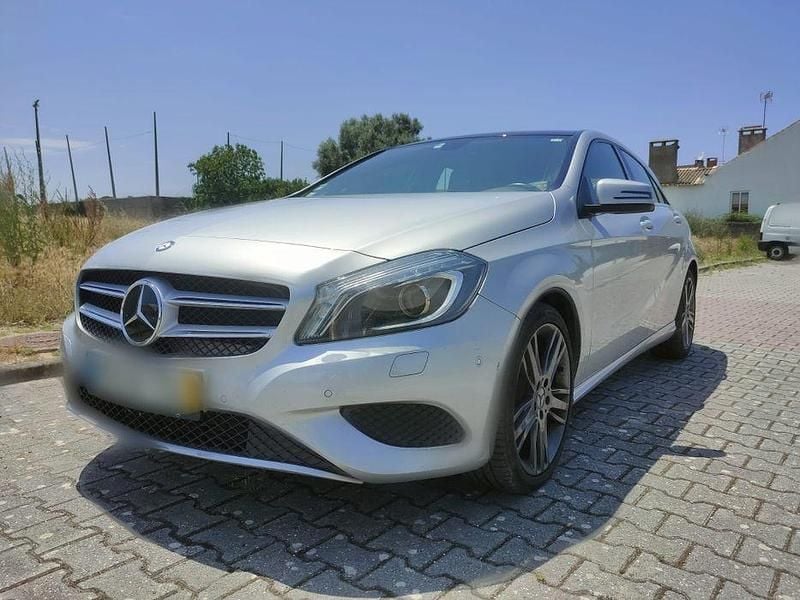 Usado 2015 Mercedes A180 Sedan | € 14.250 - Imagem 1/4