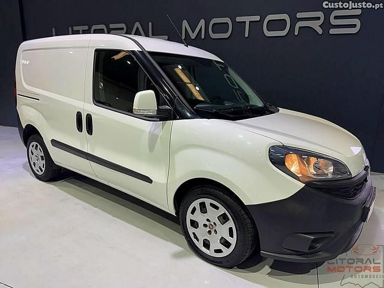 Branco Usado 2022 Fiat Doblò Monovolume | € 12.900 (Super Preço) - Imagem 1/1