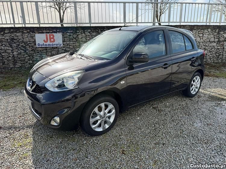 Usado Nissan Micra Acenta 80 HP (58 kW) 2016 Castanho Citadino