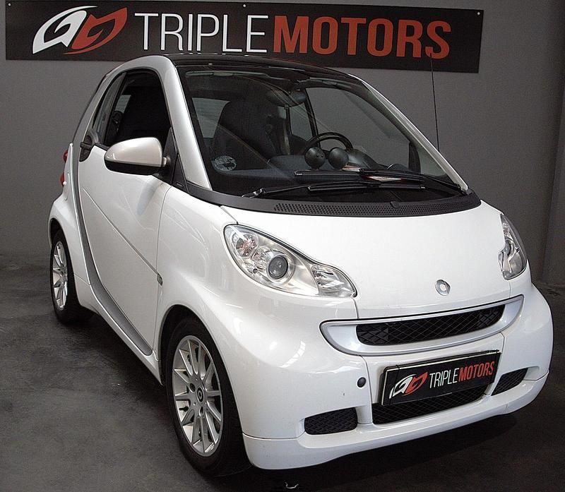 Branco Usado 2011 Smart ForTwo Coupé Passion Coupé | € 7.850 (Preço elevado) - Imagem 1/4
