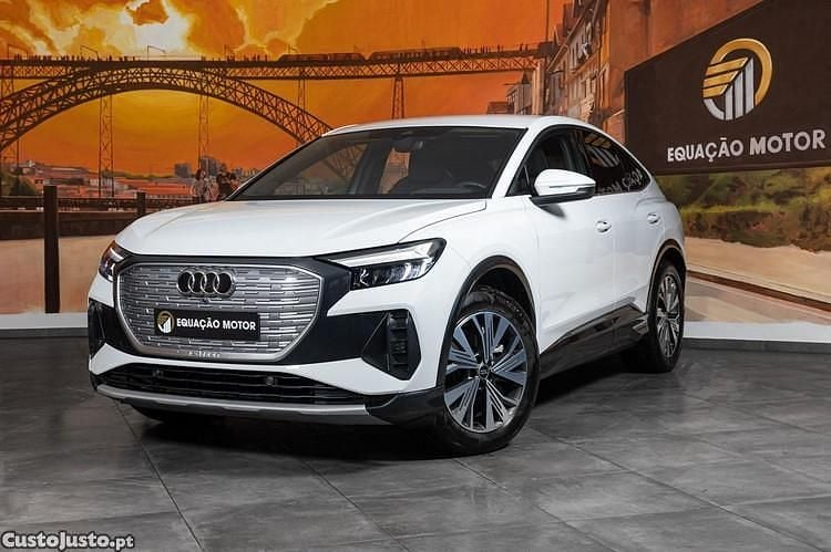 Branco Usado 2023 Audi Q4 Sportback e-tron SUV | € 34.900 - Imagem 1/1