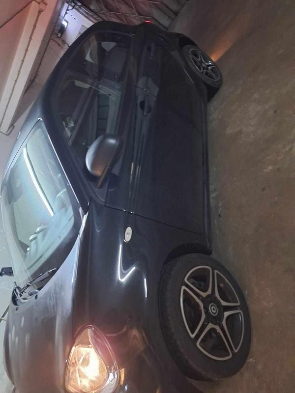 Usado Smart ForFour Electric Drive 60 kW (82 HP) 2020 Preto Citadino