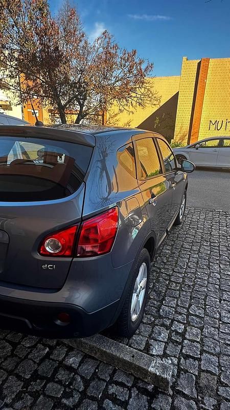 Usado Nissan Qashqai 106 HP (77 kW) 2008 Cinzento SUV