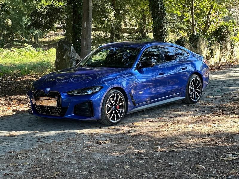 Azul Usado 2022 BMW i4 Sedan | € 49.990 (Preço elevado) - Imagem 1/4