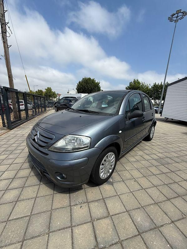 Cinza Usado 2009 Citroën C3 Citadino | € 4.500 (Bom preço) - Imagem 1/4