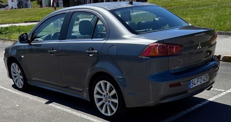 Usado Mitsubishi Lancer 140 HP (102 kW) 2008 Sedan