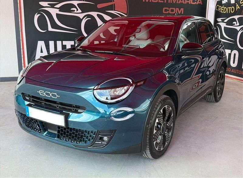Verde Usado 2025 Fiat 600 | € 25.750 (Preço elevado) - Imagem 1/4