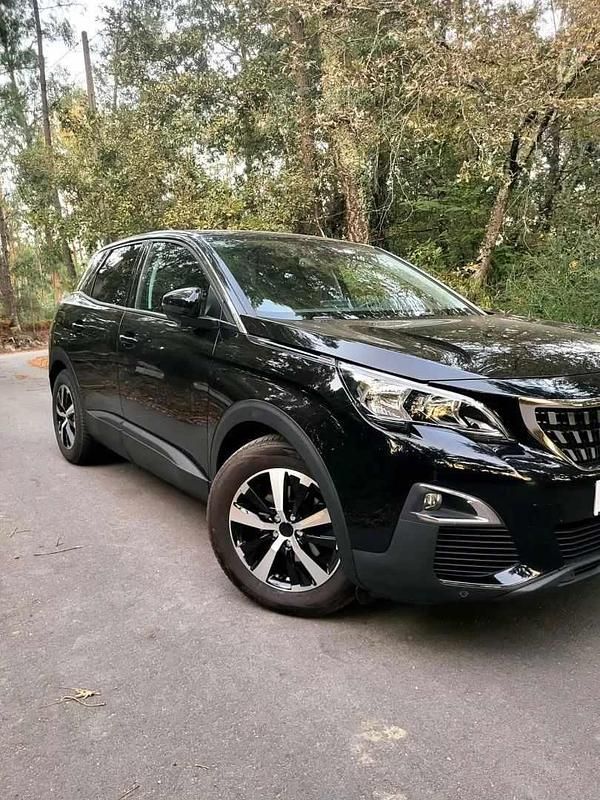 Usado Peugeot 3008 Access 120 HP (88 kW) 2017 Preto SUV