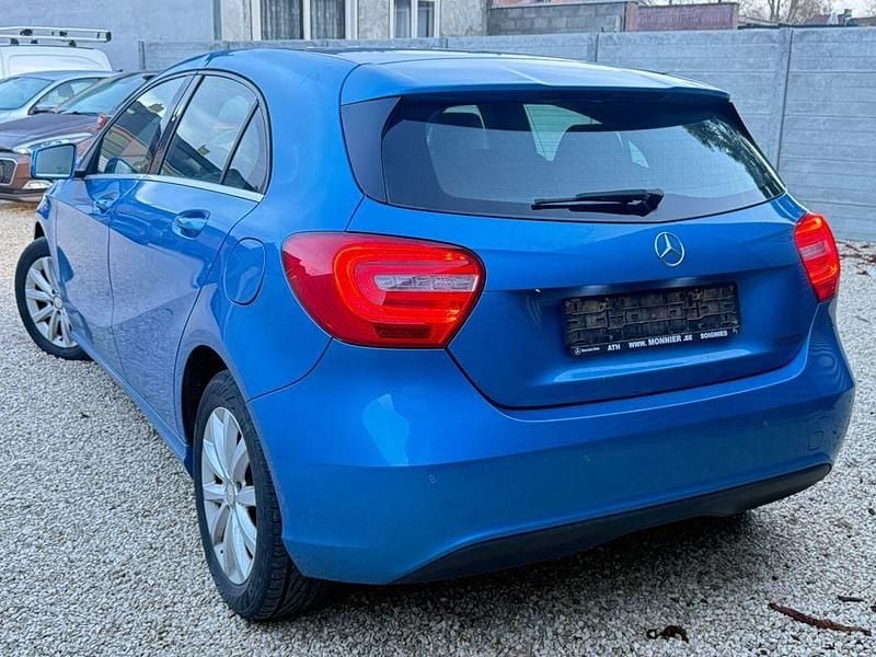 Usado Mercedes A180 110 HP (80 kW) 2013 Sedan