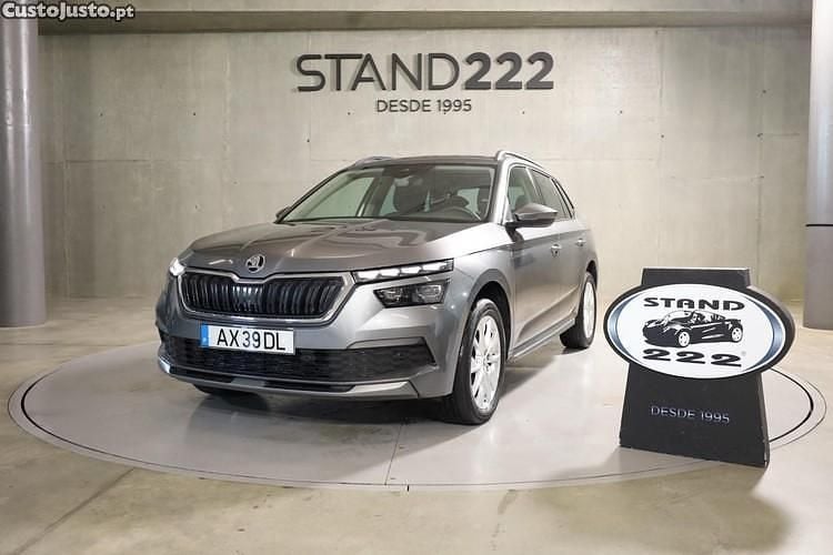 Cinza Usado 2023 Skoda Kamiq Style SUV | € 19.750 (Bom preço) - Imagem 1/1