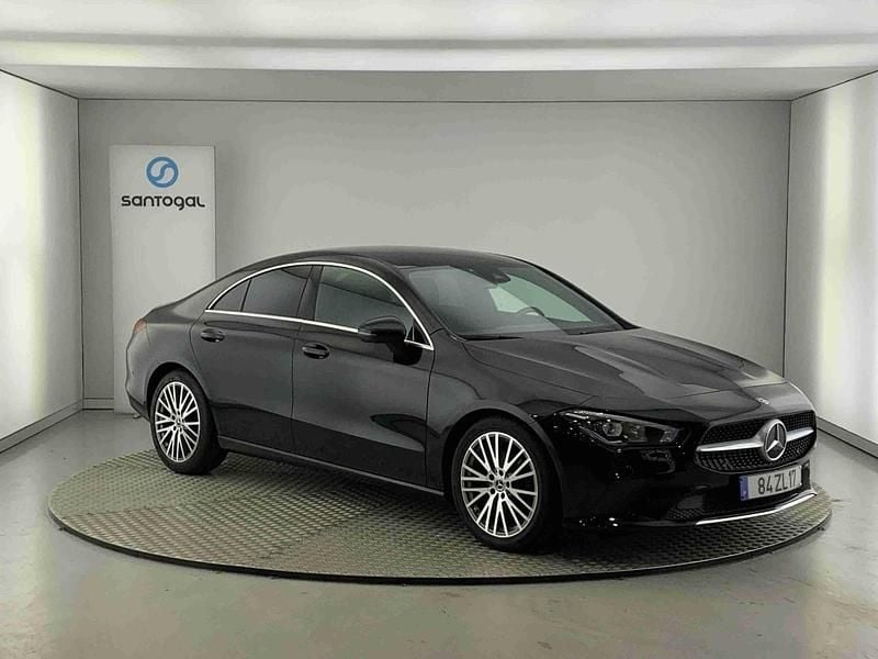 Usado Mercedes CLA200 Progressive 163 HP (119 kW) 2019 Preto Sedan
