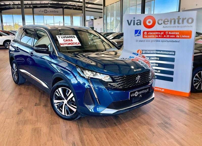 Azul Usado 2023 Peugeot 5008 Allure Monovolume | € 27.350 (Preço justo) - Imagem 1/4