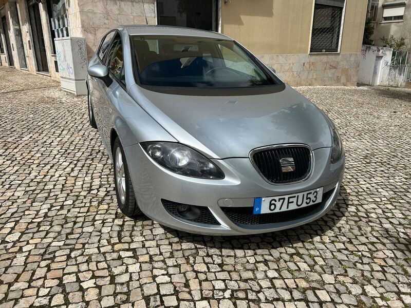 Cinza Usado 2008 Seat Leon Reference | € 6.800 (Preço justo) - Imagem 1/4