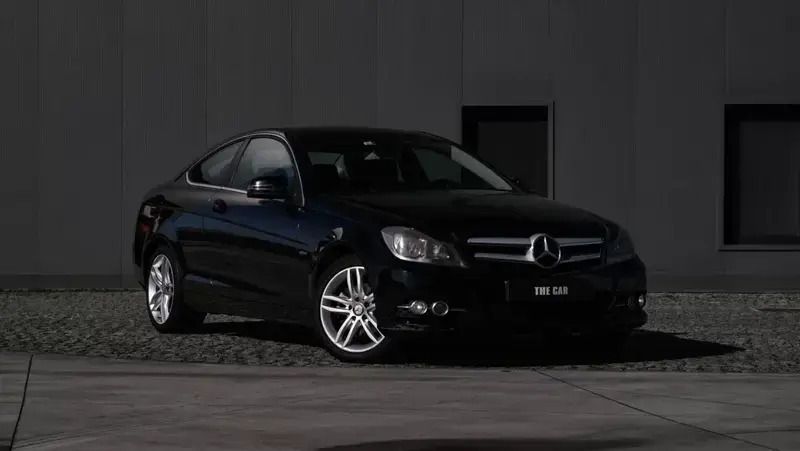Usado Mercedes C220 163 HP (119 kW) 2012 Preto Coupé