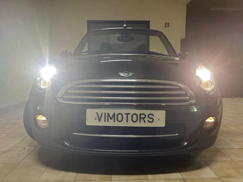 Usado Mini Cooper D Cabriolet 112 HP (82 kW) 2013 Castanho Cabrios