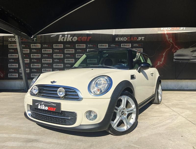 Usado Mini Cooper D 112 HP (82 kW) 2010 Bege Citadino
