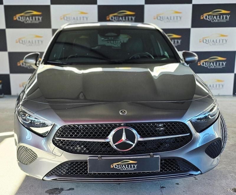 Usado Mercedes A200 150 HP (110 kW) 2023 Cinza Sedan