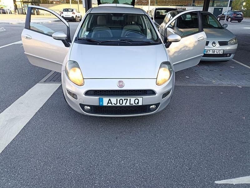 Usado 2012 Fiat Grande Punto Citadino | € 4.000 (Super Preço) - Imagem 1/4