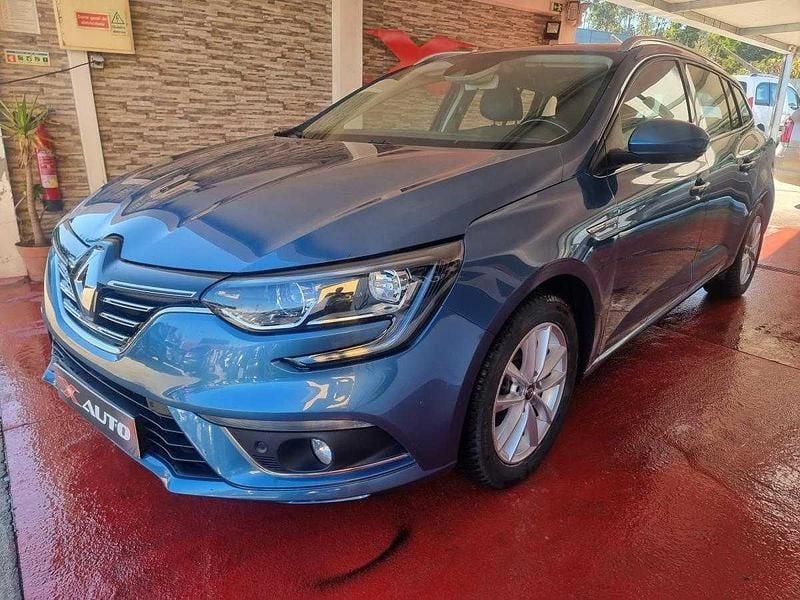 Azul Usado 2017 Renault Mégane IV LIMITED | € 13.500 (Bom preço) - Imagem 1/4