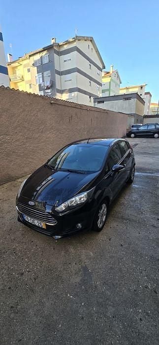 Usado 2013 Ford Fiesta Sedan | € 5.500 (Bom preço) - Imagem 1/4
