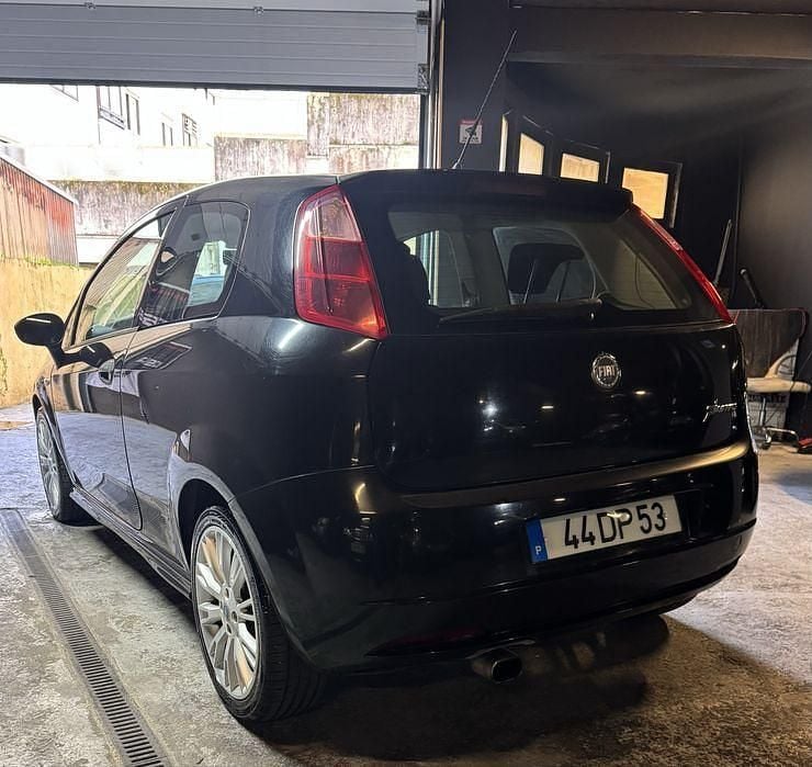 Usado Fiat Grande Punto Sport 90 HP (66 kW) 2007 Citadino