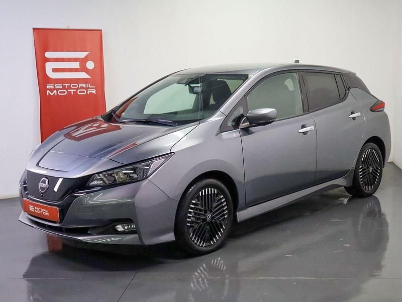 Usado Nissan Leaf N-Connecta 110 kW (150 HP) 2024 Cinza Citadino