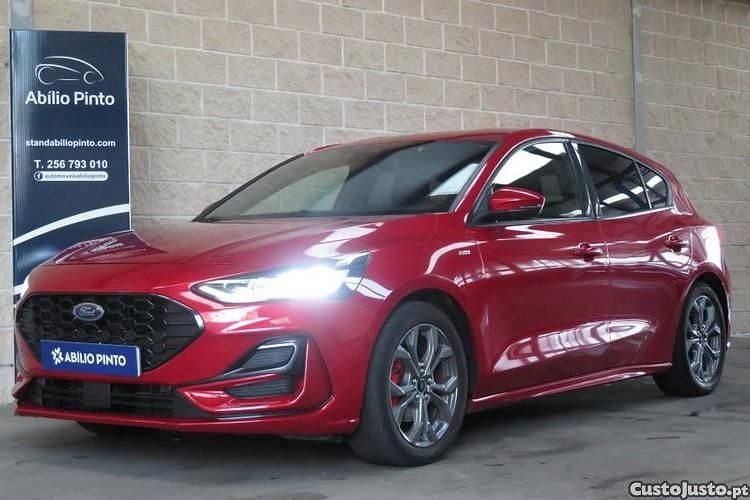 Vermelho Usado 2022 Ford Focus ST Sedan | € 18.900 (Bom preço) - Imagem 1/1