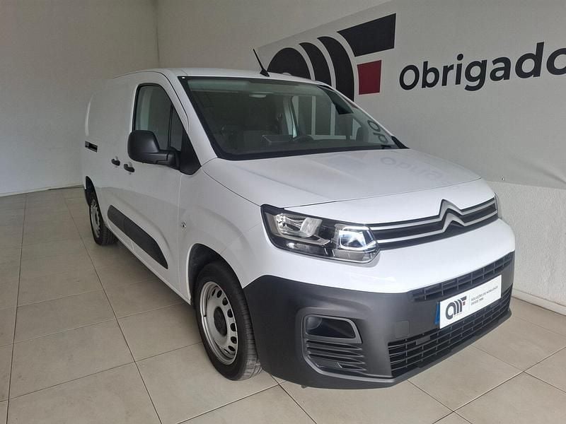 Branco Usado 2023 Citroën Berlingo Live Monovolume | € 17.990 (Preço elevado) - Imagem 1/4