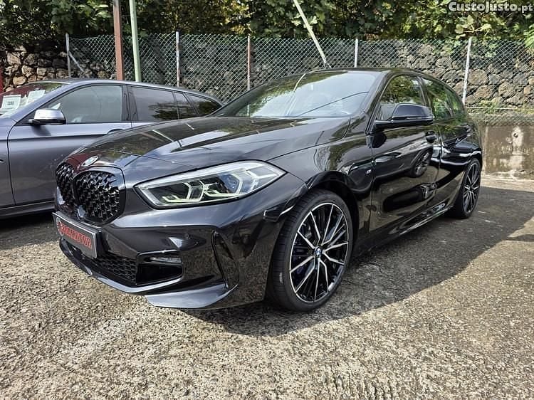 Preto Usado 2022 BMW 120 Comfort Edition Citadino | € 36.000 (Super Preço) - Imagem 1/1