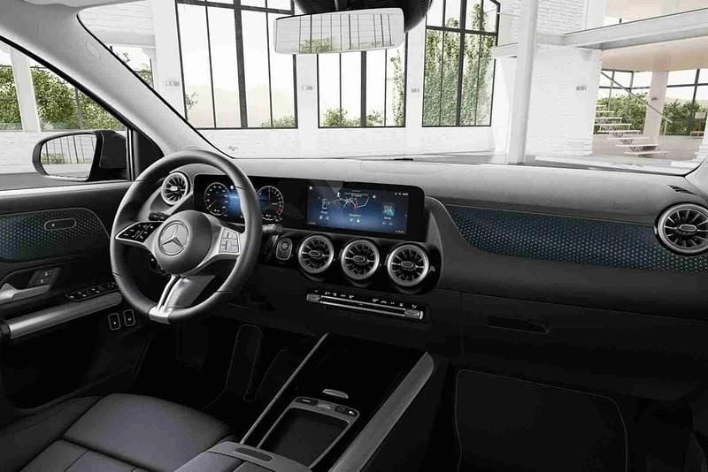 Preto Novo 2025 Mercedes GLA250 SUV | € 61.324 (Preço justo) - Imagem 1/4