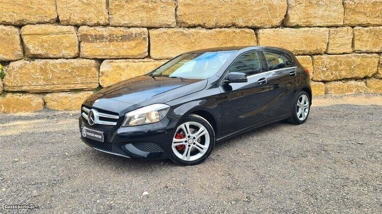 Preto Usado 2013 Mercedes A200 Urban Citadino | € 16.900 (Preço elevado) - Imagem 1/1
