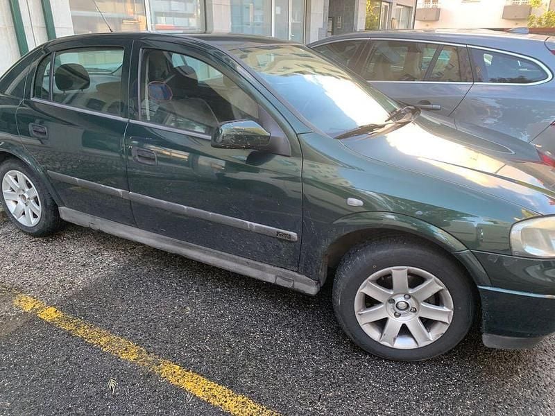 Usado 2000 Opel Astra Sedan | € 1.200 (Preço justo) - Imagem 1/4