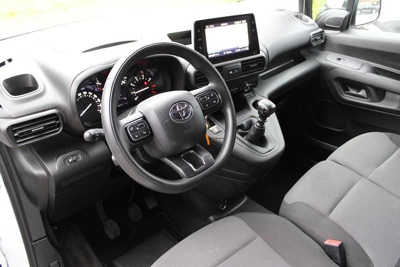 Usado Toyota Proace City City 102 HP (75 kW) 2021 Branco Monovolume