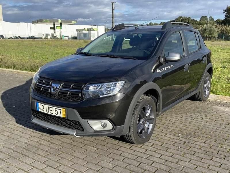 Usado Dacia Sandero Stepway 90 HP (66 kW) 2018 Preto