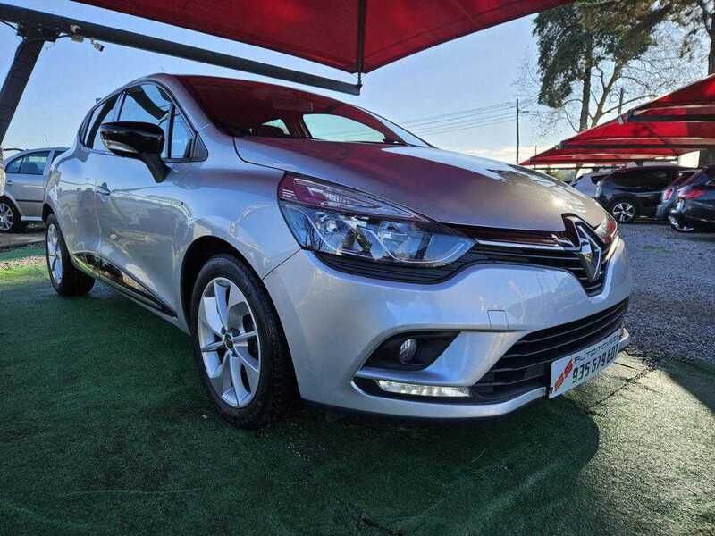 Cinza prata Usado 2018 Renault Clio IV LIMITED | € 13.500 (Preço elevado) - Imagem 1/4