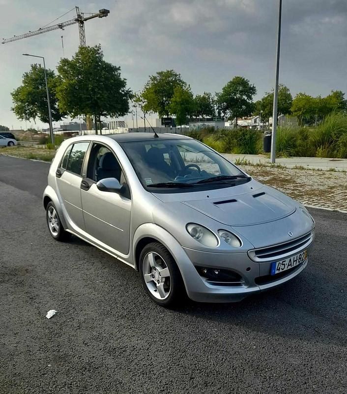 Cinzento Usado 2005 Smart ForFour Citadino | € 2.950 - Imagem 1/4