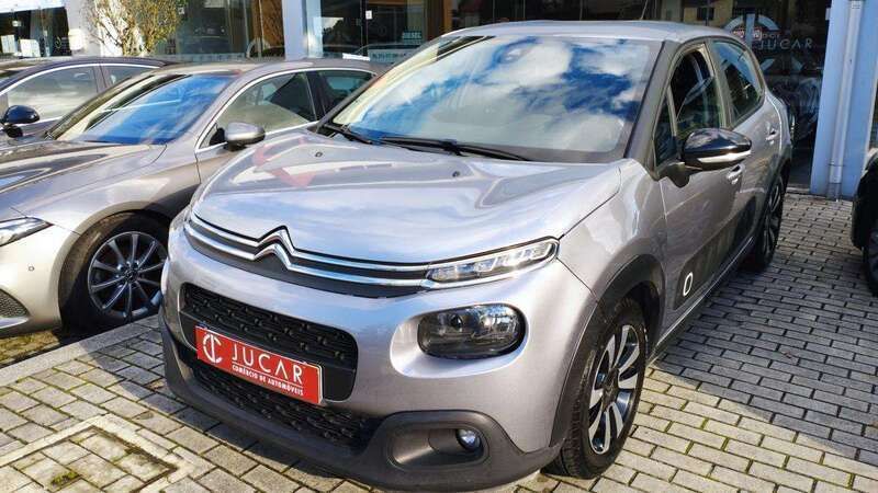 Cinzento Usado 2019 Citroën C3 Feel Citadino | € 13.000 (Preço justo) - Imagem 1/4