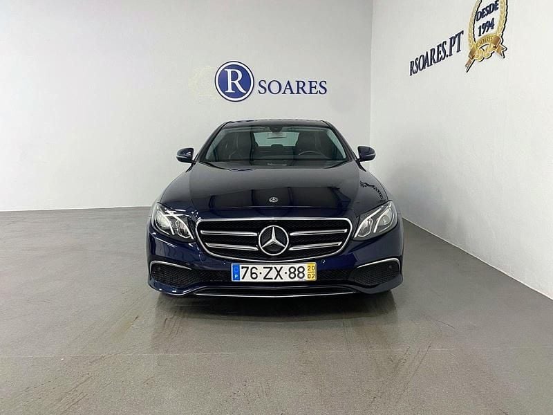 Usado Mercedes E220 Avantgarde 194 HP (142 kW) 2020 Azul Carrinha